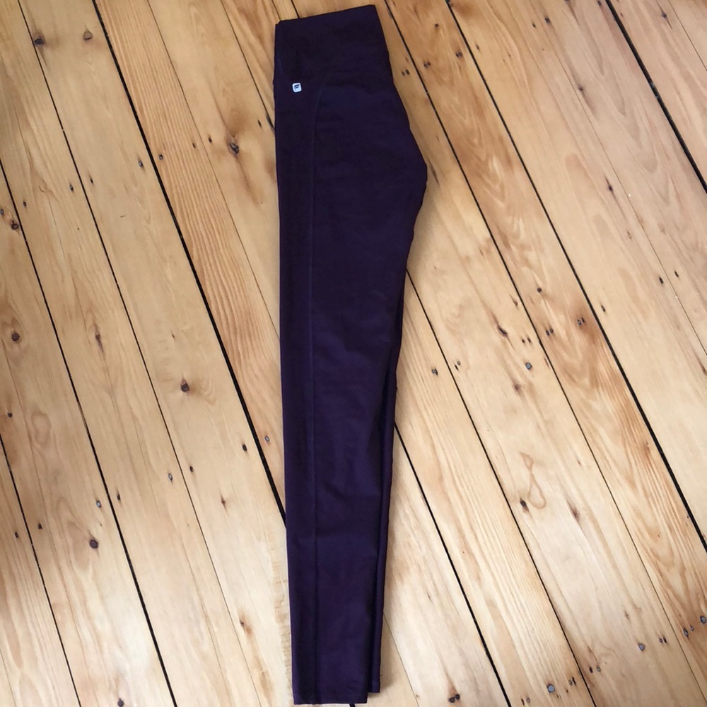 Fabletics plum leggings